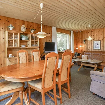 6 Person In Bindslev-by Traum *