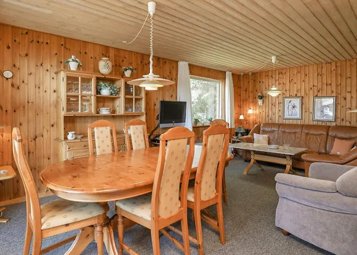 6 Person In Bindslev-by Traum *